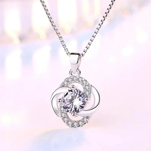 925 Sterling Silver Diamond Pendant Necklace - Picture 1 of 3